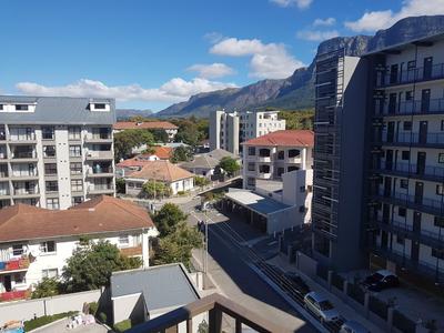Apartment / Flat For Rent in Rondebosch, Cape Town