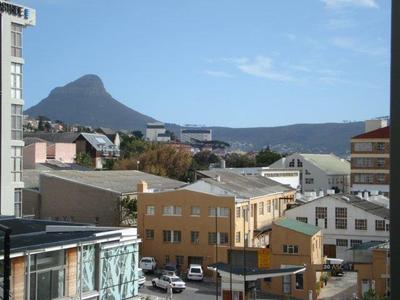 Apartment / Flat For Rent in Woodstock, Cape Town