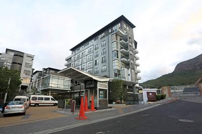 Apartment / Flat For Rent in Woodstock, Cape Town