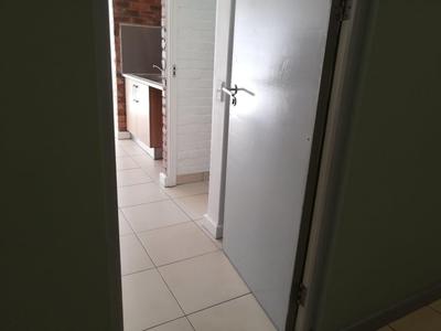 Apartment / Flat For Rent in Woodstock, Cape Town