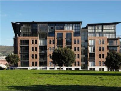 Apartment / Flat For Rent in Gardens, Cape Town