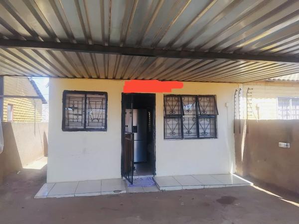 House For Sale in Soshanguve Xx, Soshanguve