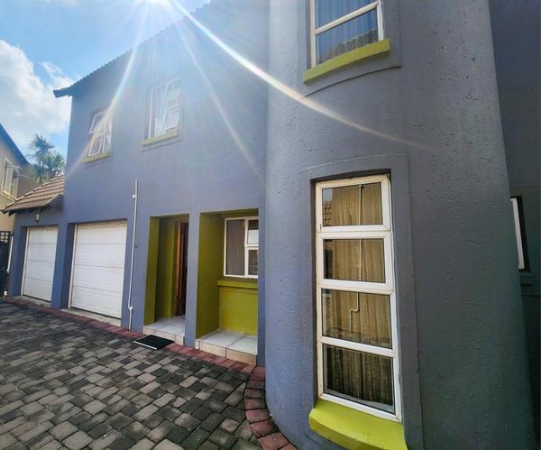 House For Sale in Sonneveld, Brakpan